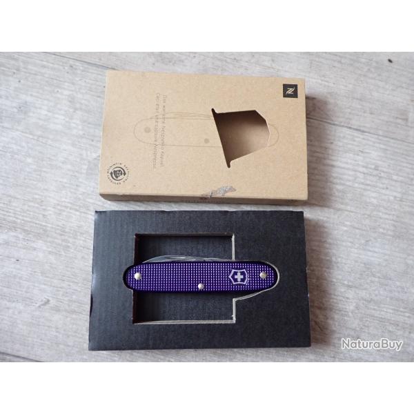 Couteau suisse publicit� Nespresso. Edition limit�e dans sa boite