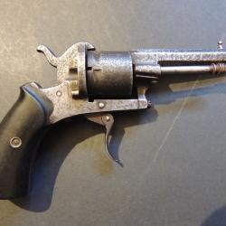 Revolver &agrave; broche 7 mm