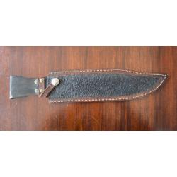 Etui en cuir artisanal pour un couteau Bowie 30 cm de lame