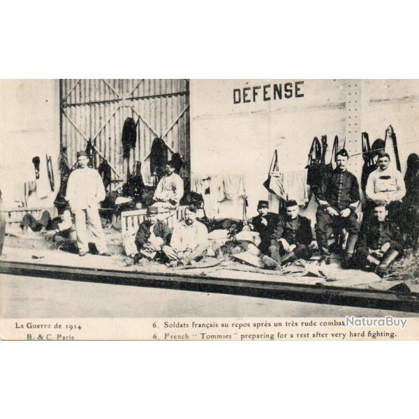 CPA - Soldats fran�ais au repos apr�s un rude combat  -N�7472