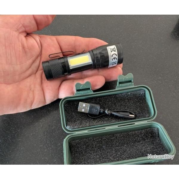 LAMPE SUPER PUISSANTE 2000 LUMENS DOUBLE ECLAIRAGE + ZOOM LIVREE EN COFFRET AVEC SON CHARGEUR