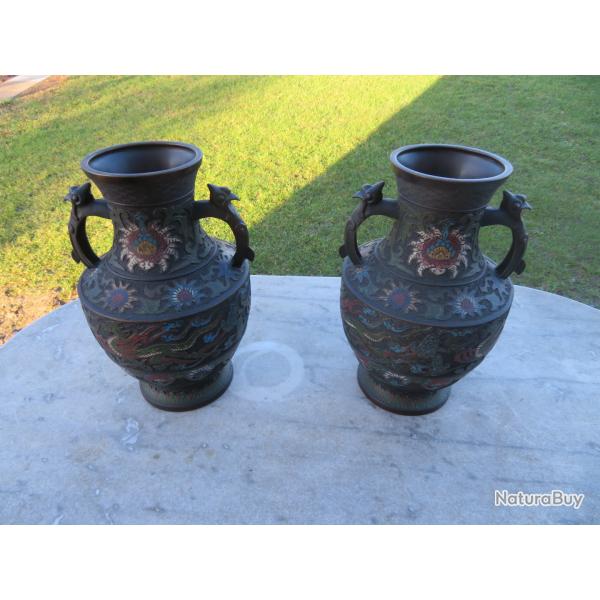 Ancienne grande paire de vases en bronze patin� avec �maux cloisonn�s - CHINE/INDOCHINE (XIX�)