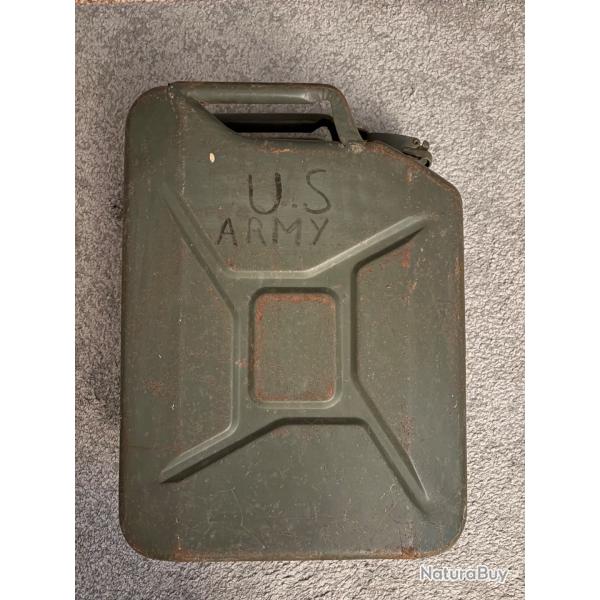 Bidon militaire fran�ais ancien ABM Paris Seconde Guerre mondiale