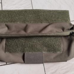 Poche ventrale pour gilet tactique