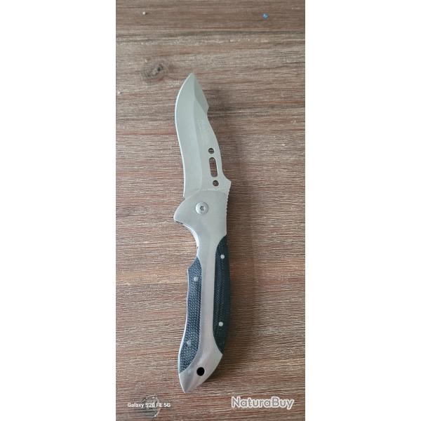 Couteau pliant MAGNUM