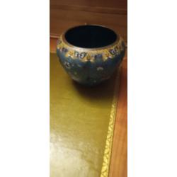 Vase cache pot en &eacute;mail cloisonn&eacute;.