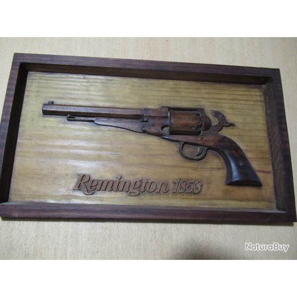 sculpture en bois massif du Remington 1858