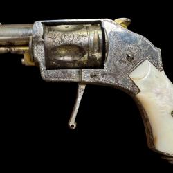 magnifique revolver de luxe 5 coups calibre 380/38 colt