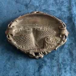 Vide poche repr&eacute;sentant les tranch&eacute;es canadiennes de Vimy