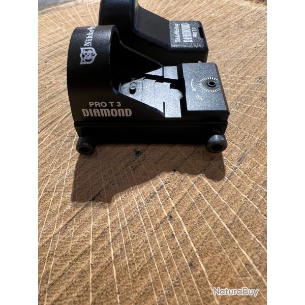 ENCHERES 1� - POINT ROUGE PANORAMIQUE NIKKO STIRLING DIAMOND PRO T3