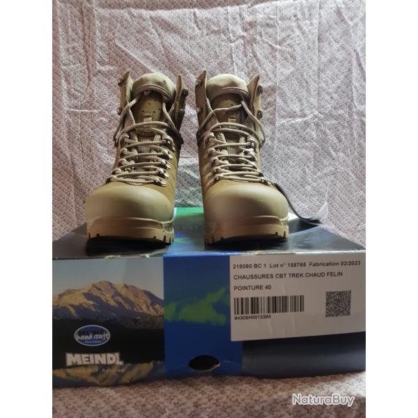 Chaussures de combat pointure 40