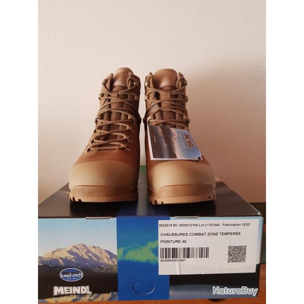 Chaussures de combat pointure 45