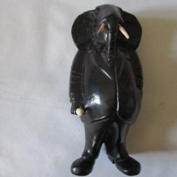 SCULPTURE ELEPHANT NOIR MASCOTTE DES PARAS COLONIAUX  1 ier RPIMa