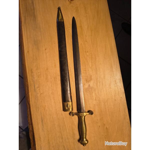 Glaive XIXeme si�cle avec son fourreau en cuir en tr�s bon etat
