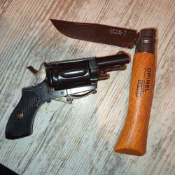 R&eacute;volver 6mm velodog+ couteau Opinel num&eacute;ro 10
