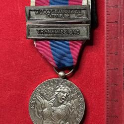 M&Eacute;DAILLE D&Eacute;FENSE NATIONALE "ARGENT" 2&Egrave;ME TYPE BRILLANT + AGRAPHES "TRANSMISSIONS" ET "M.A.E." 1ER TY