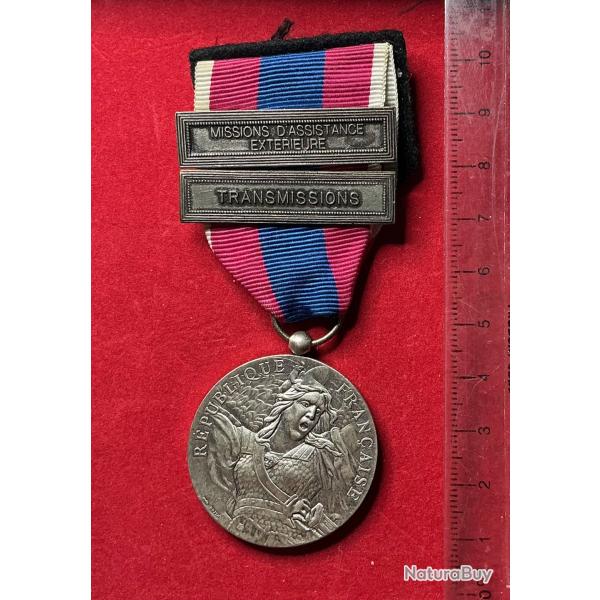 M�DAILLE D�FENSE NATIONALE "ARGENT" 2�ME TYPE BRILLANT + AGRAPHES "TRANSMISSIONS" ET "M.A.E." 1ER TY