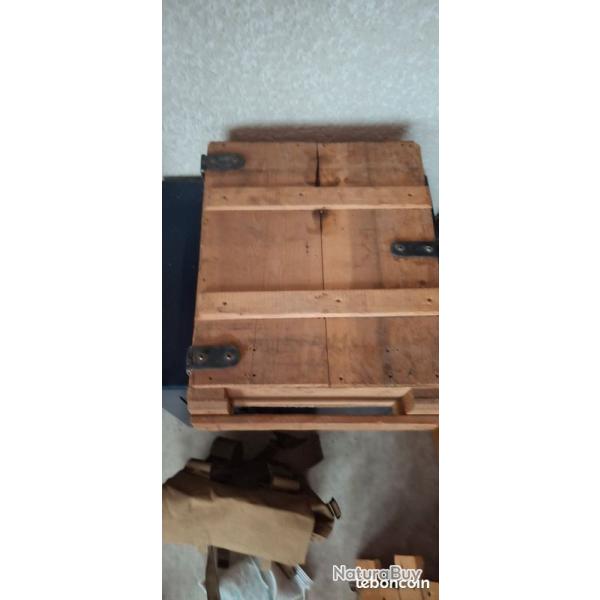 Caisse de munitions en bois vide