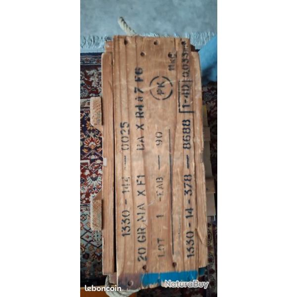 Lot de deux caisse militaires ann�es 70