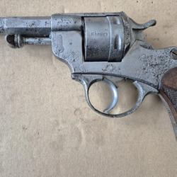 Revolver 11,73 modifi&eacute;, Manufacture D'armes de Saint Etienne Calibre 11,73mm, model 18...