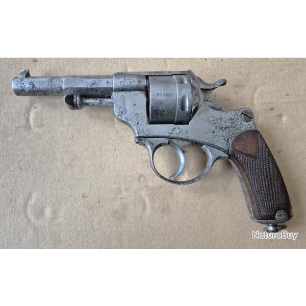 Revolver 11,73 modifi�, Manufacture D'armes de Saint Etienne Calibre 11,73mm, model 18...