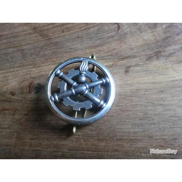 insigne de b�ret service du mat�riel  / y delsart sens 89100