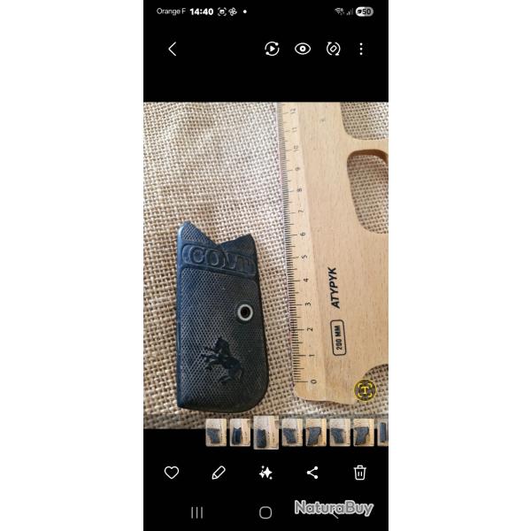 UNE PLAQUETTE DE CROSSE MARQUE COLT