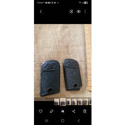 2 PLAQUETTES DE CROSSES QUADRILLEESPISTOLET DE POCHE ESPAGNOL ASTRA OU STAR