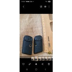 PAIRE DE PLAQUETTES DE CROSSE QUADRILLEESMARQUE FN HERSTAL BROWNING