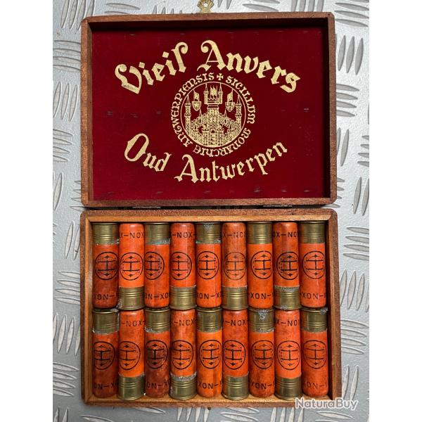 Coffret en bois de 18 Cartouches de calibre 16 - 1� sans prix de r�serve