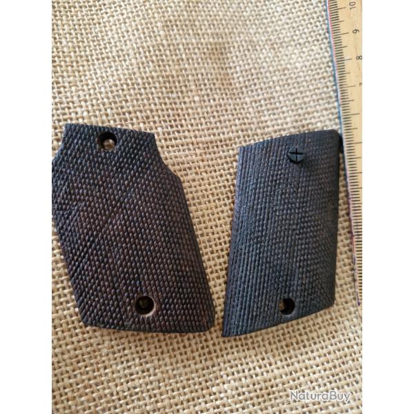 2 PLAQUETTES DE CROSSE EN BOIS POUR PISTOLET DE POCHE