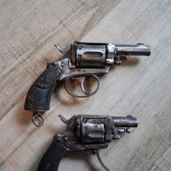 Deux revolvers bulldog 380 .320 ( 1 � sans r&eacute;serves)