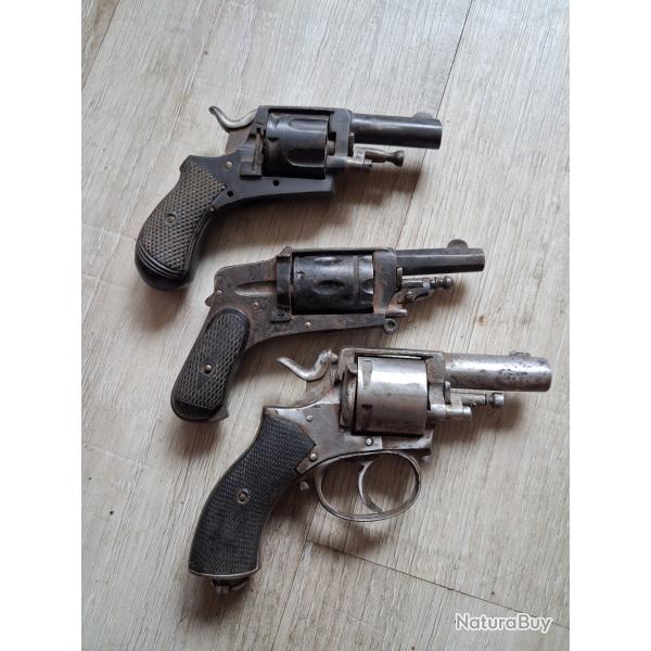 Trois revolvers bulldog 320 380( 1 � sans r�serves)