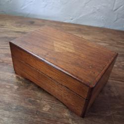 Coffret bo&icirc;te ancien   pour  pistolet et r&eacute;volver  tir duel Colt smith  and Wesson  lefaucheux Yy