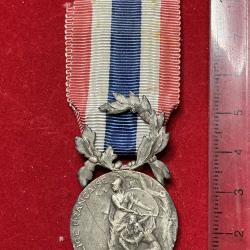 8 FRANCE - M&Eacute;DAILLE DU MINIST&Egrave;RE DE L'INT&Eacute;RIEUR en argent