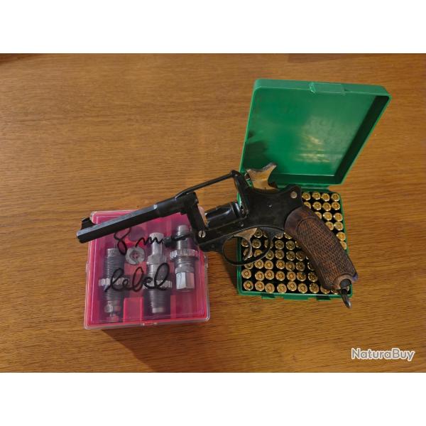 revolver MAS fran�ais 1892 avec outils rechargement.