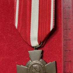 FRANCE - M&Eacute;DAILLE CROIX DE LA VALEUR MILITAIRE Tr&egrave;s bon &eacute;tat