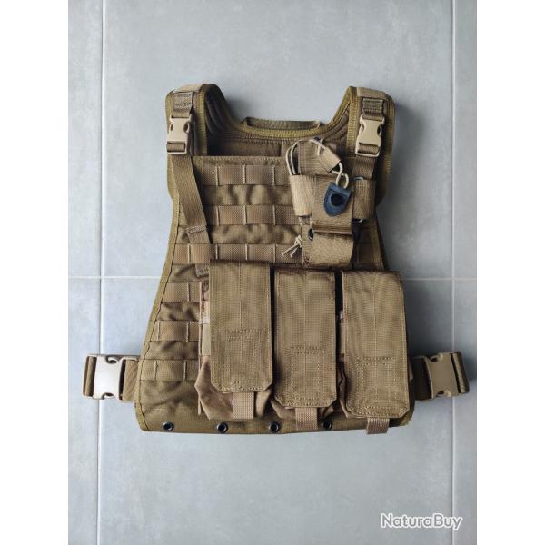 Gilet Tactique Airsoft Tan CORDURA avec porte chargeur, porte talkie et grande poche arri�re