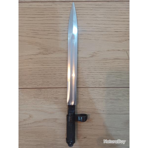 Ba�onnette militaire ancienne - Lame acier avec goutti�re