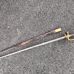 &Eacute;p&eacute;e 1816 belle poign&eacute;e galuchat et filigrane avec fourreau au num&eacute;ro. L&eacute;gers chocs au fil de lame