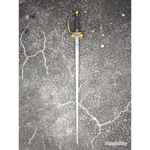 �p�e 1816 balle poign�e galuchat et filigrane. Lame avec quelques chocs , sans fourreau