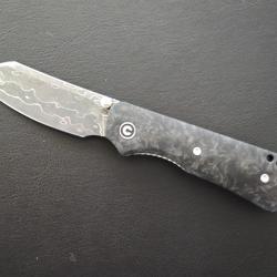 CIVIVI Crabby, lame en acier Damas et plaquettes en Shredded Carbon Fiber. C24055-DS1