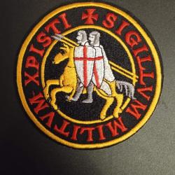 Patch chevalier thermocollant port offert par lettre verte