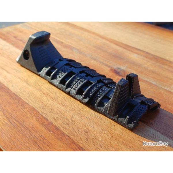 Poign�e tactique pour rail picatinny