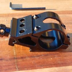 Attache lampe tactique &agrave; fixer sur rail Picatinny