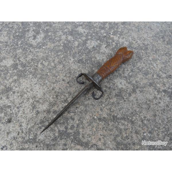 Stylet Couteau sans Fourreau Pic Poign�e Bois Tete de Reptile Serpent