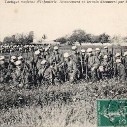 CPA- CAMP de MAILLY Attaque  Position Ennemie terrain en d&eacute;couvert par l'infanterie N&deg;7477