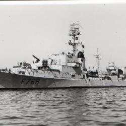 Carte postale du navire de guerre F769 -N&deg;7480