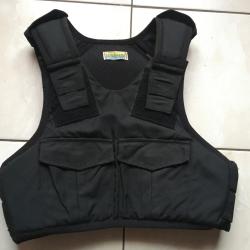 GILET PARE BALLES ET LAMES HIGHMARK COMPLET NOIR AVEC KEVLAR 3A TAILLE M. 1� sans prix de reserve.