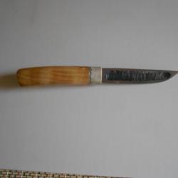 Couteau Puukko fog&eacute; type Yakut